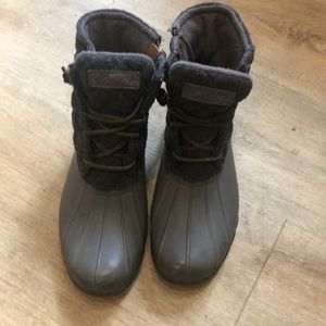 Sperry boots gray size 8